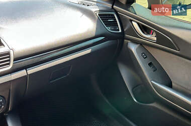 Седан Mazda 3 2014 в 