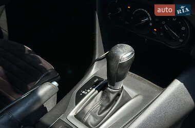 Седан Mazda 3 2014 в 