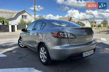 Седан Mazda 3 2010 в 