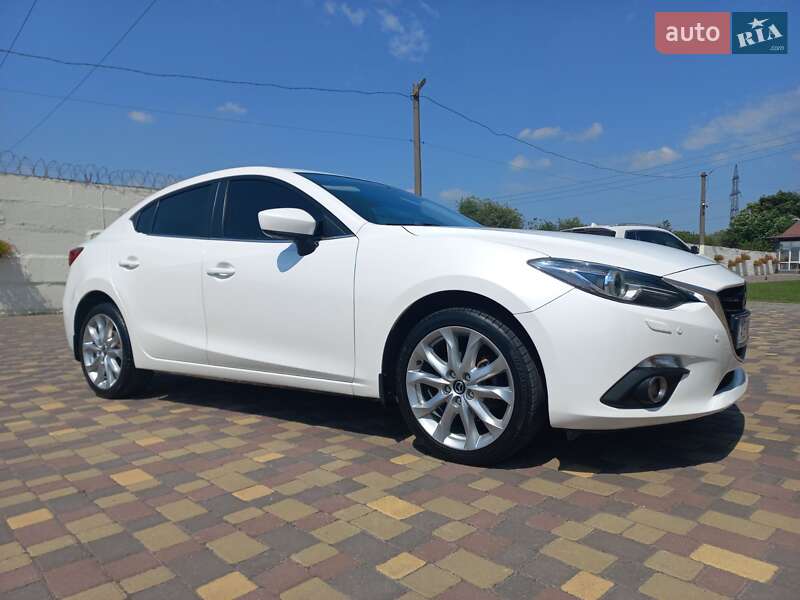 Седан Mazda 3 2016 в Днепре