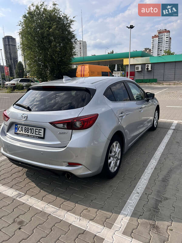 Хэтчбек Mazda 3 2017 в Киеве