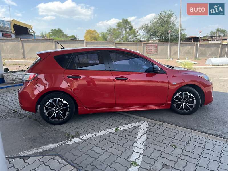 Хэтчбек Mazda 3 2012 в Запорожье