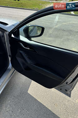 Седан Mazda 3 2013 в 