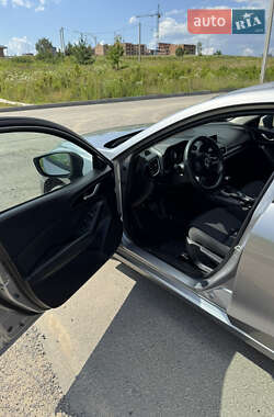 Седан Mazda 3 2013 в 