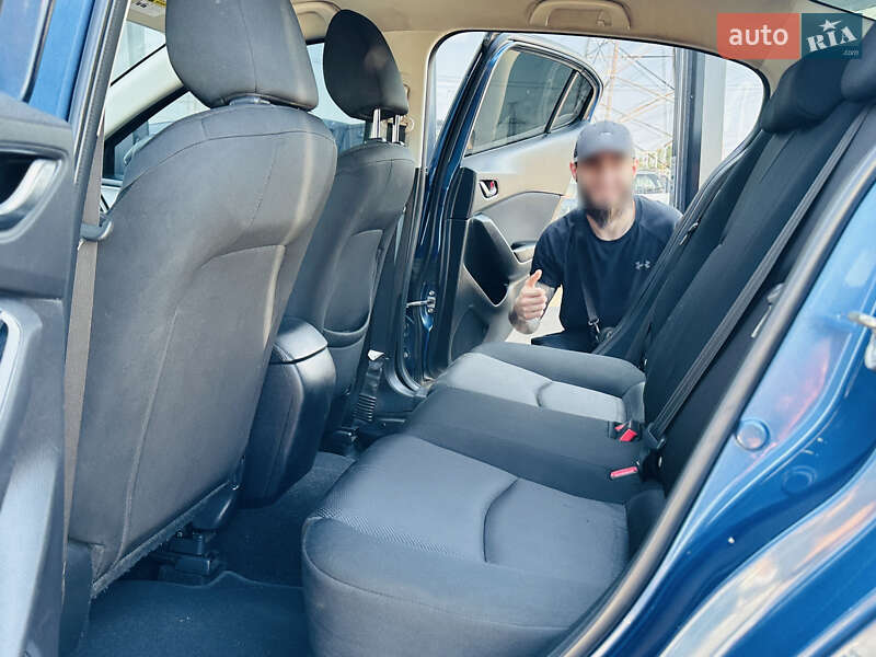 Седан Mazda 3 2016 в Харкові