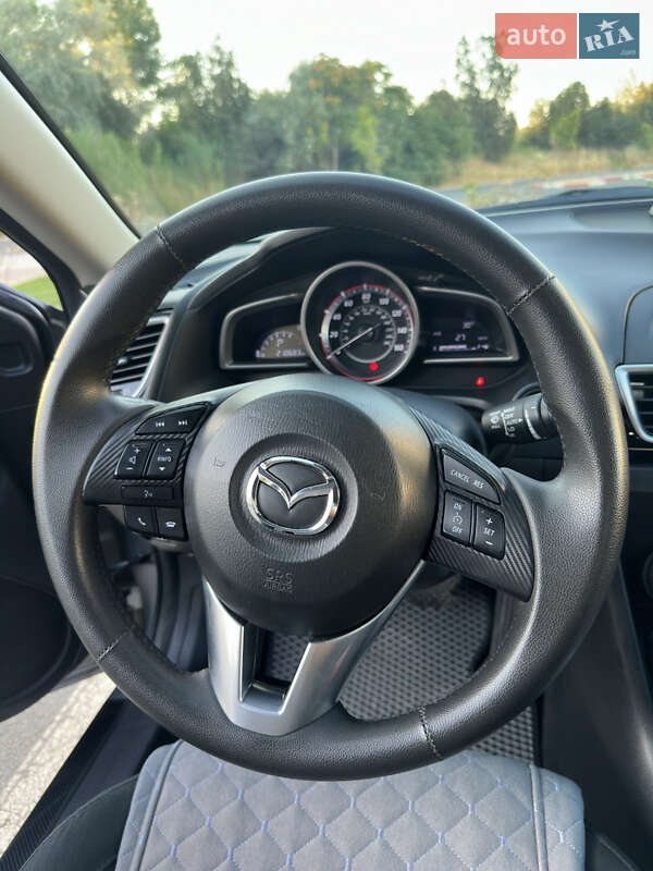 Седан Mazda 3 2015 в Ізмаїлі фото 26 Седан Mazda 3 2015 в Ізмаїлі