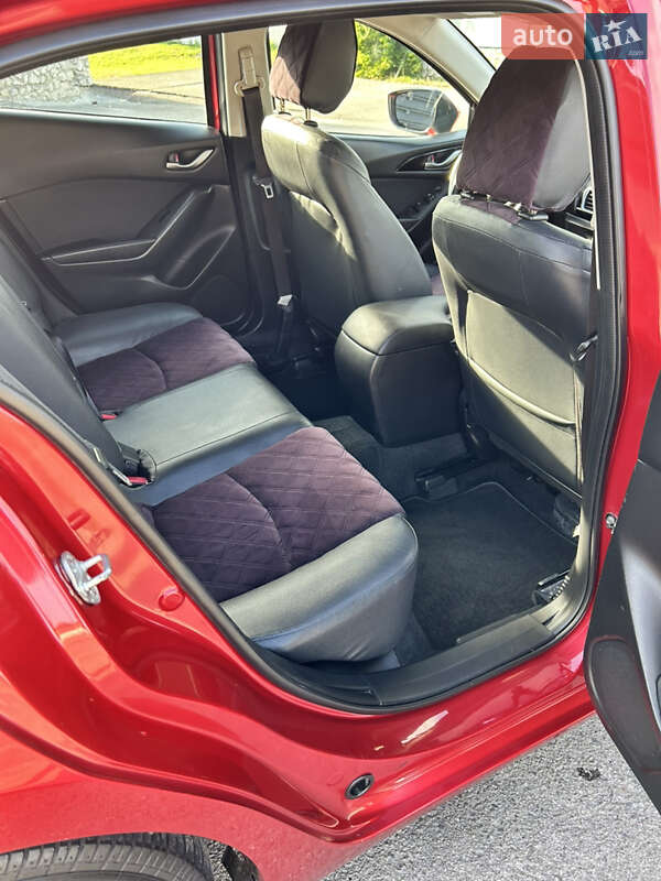 Хэтчбек Mazda 3 2014 в Тернополе