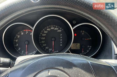 Седан Mazda 3 2004 в 