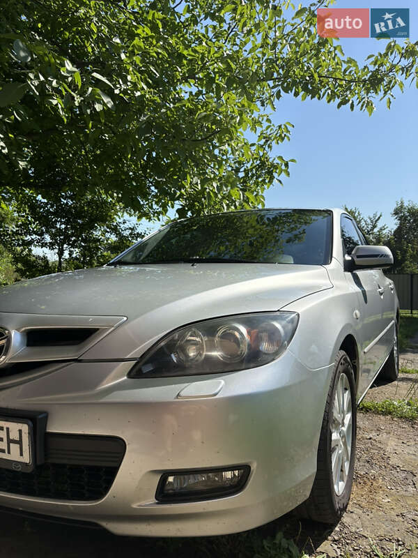 Хэтчбек Mazda 3 2008 в Киеве