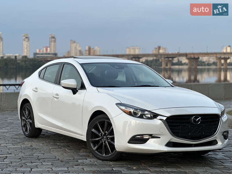 Седан Mazda 3 2018 в Києві