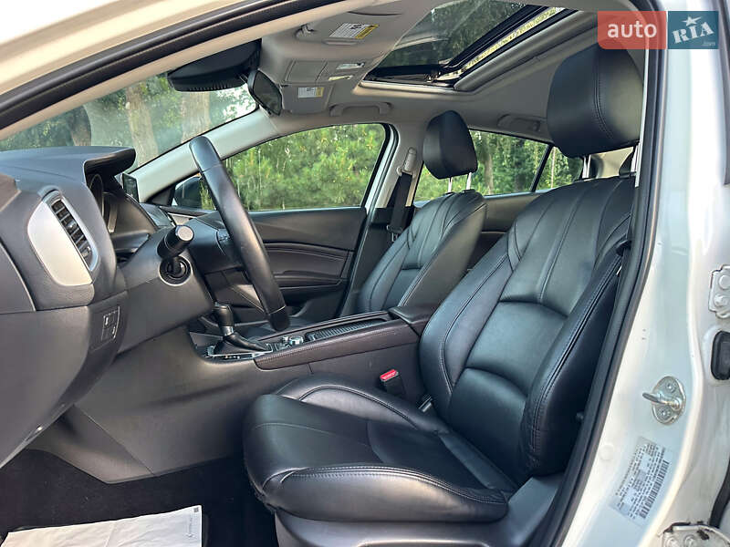 Седан Mazda 3 2018 в Києві