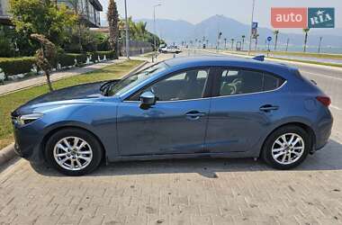 Mazda 3 2018