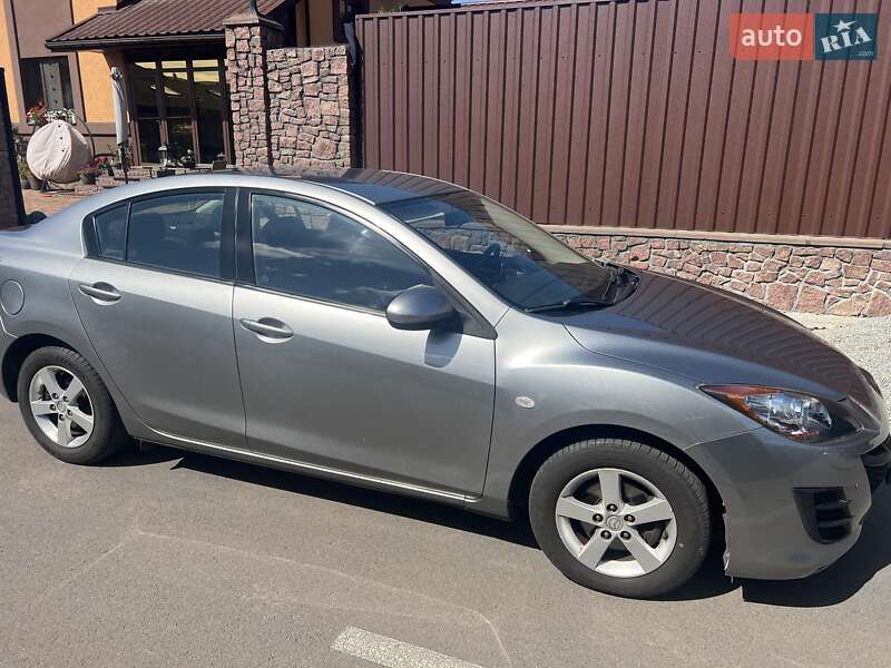 Седан Mazda 3 2010 в Житомирі