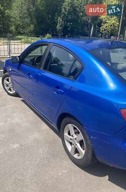 Седан Mazda 3 2004 в 