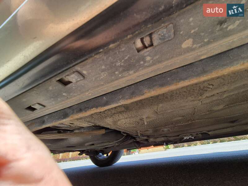 Седан Mazda 3 2006 в Днепре