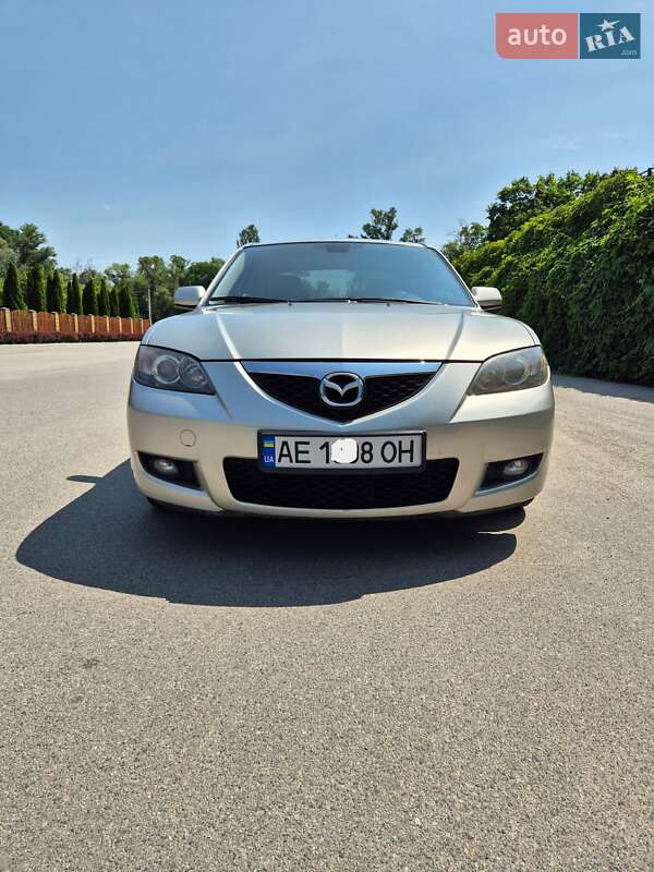 Седан Mazda 3 2006 в Днепре