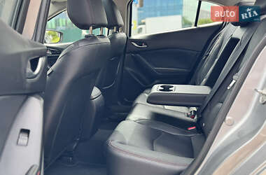 Седан Mazda 3 2014 в 