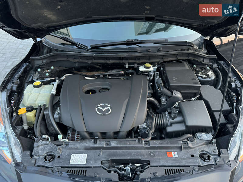 Седан Mazda 3 2012 в Дніпрі