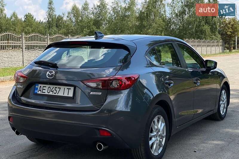 Хэтчбек Mazda 3 2015 в Киеве
