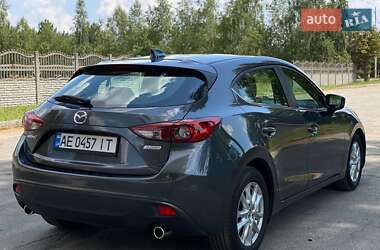 Хэтчбек Mazda 3 2015 в 