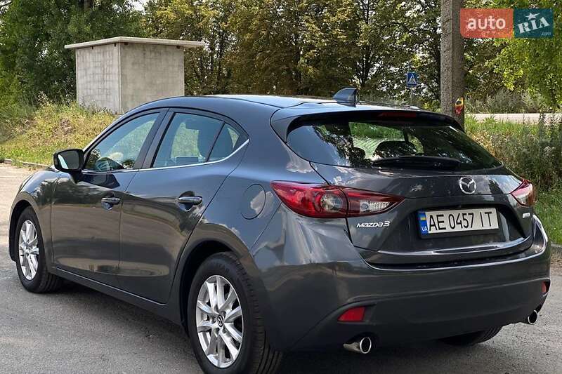 Хэтчбек Mazda 3 2015 в Киеве