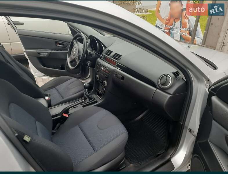 Хетчбек Mazda 3 2006 в Лубнах