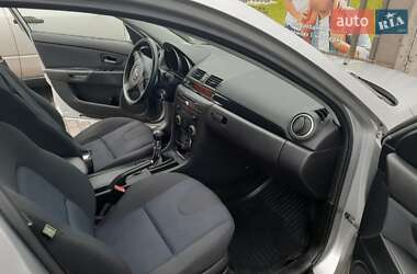 Хэтчбек Mazda 3 2006 в 