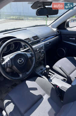 Седан Mazda 3 2006 в 