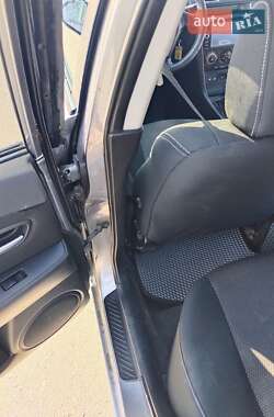 Седан Mazda 3 2004 в 