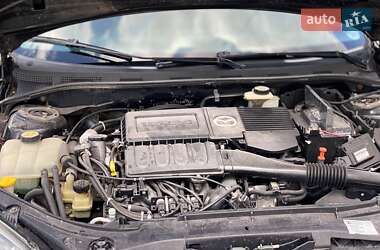 Хэтчбек Mazda 3 2006 в 