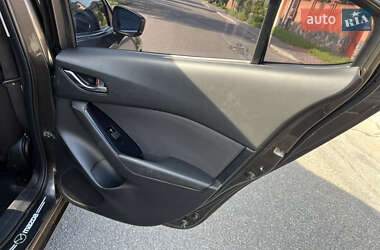 Седан Mazda 3 2017 в 