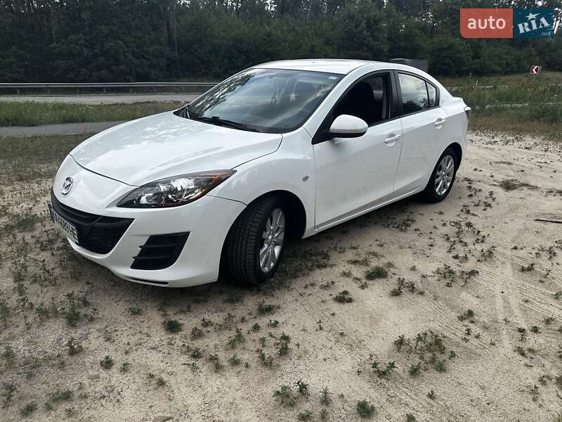 Седан Mazda 3 2010 в Киеве