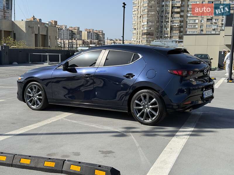 Хэтчбек Mazda 3 2019 в Киеве