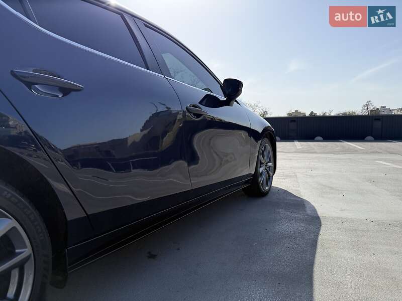 Хэтчбек Mazda 3 2019 в Киеве