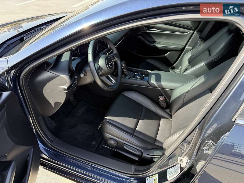 Хэтчбек Mazda 3 2019 в Киеве