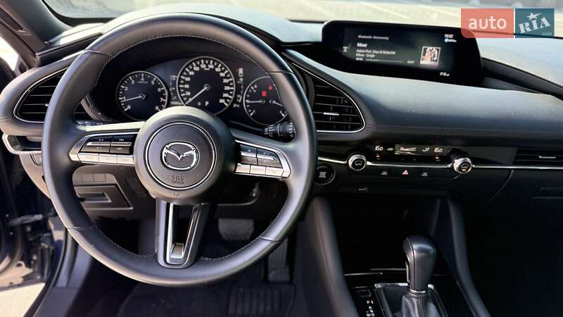 Хэтчбек Mazda 3 2019 в Киеве