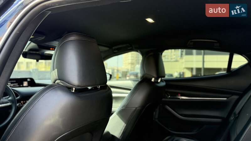 Хэтчбек Mazda 3 2019 в Киеве