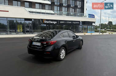 Седан Mazda 3 2015 в 