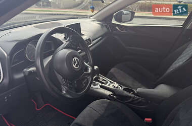 Седан Mazda 3 2015 в 