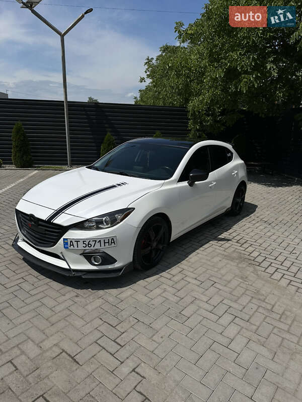 Хэтчбек Mazda 3 2013 в Ивано-Франковске