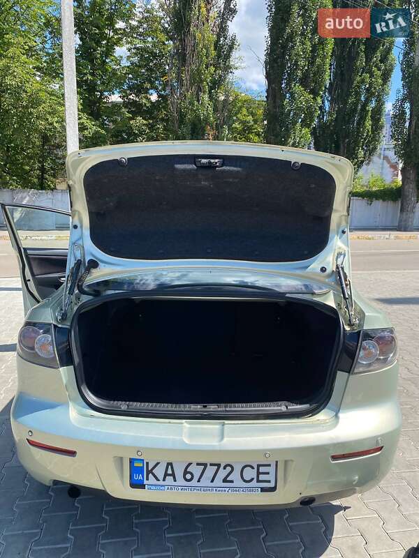Седан Mazda 3 2008 в Киеве