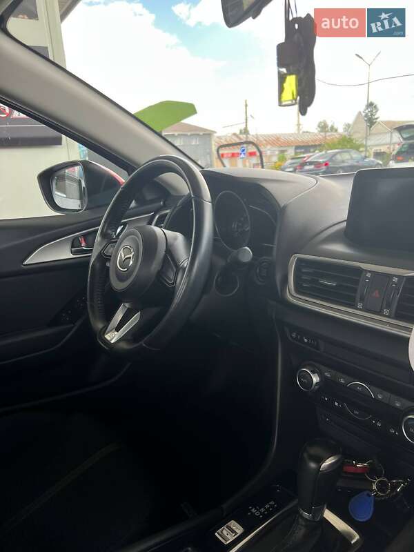 Седан Mazda 3 2018 в Киеве