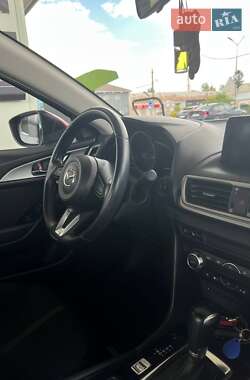 Седан Mazda 3 2018 в 
