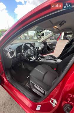 Седан Mazda 3 2018 в 