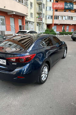 Седан Mazda 3 2016 в 