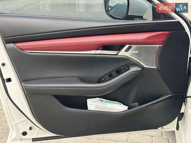 Хэтчбек Mazda 3 2019 в Львове