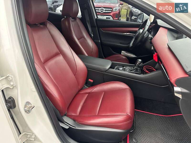 Хэтчбек Mazda 3 2019 в Львове