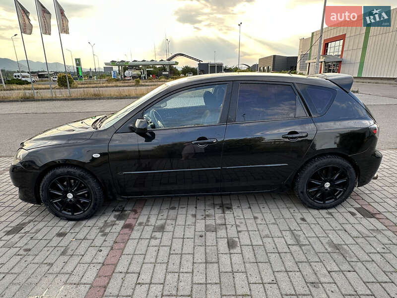 Хетчбек Mazda 3 2004 в Тячеві