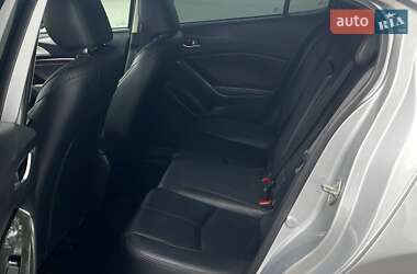 Седан Mazda 3 2017 в 