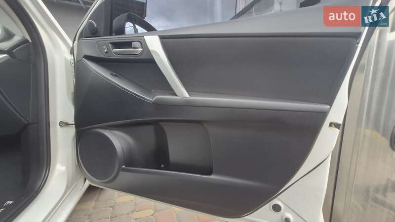 Седан Mazda 3 2012 в Києві фото 17 Седан Mazda 3 2012 в Києві